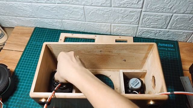 DIY 2.1 Bluetooth Speaker