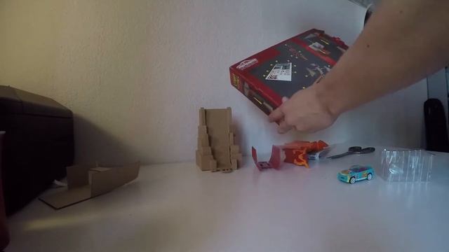 STUNT HEROES Crash Cars, Fire Filght, Harbour Run, Jump N’Bump Factory, Sky Drop | UNBOXING TOYS #1 смотреть онлайн