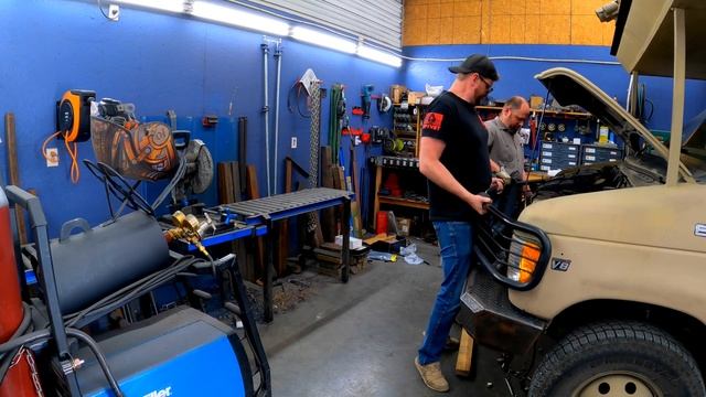 Transform Your Ford E-450 Box Truck Camper Experience with This One смотреть онлайн