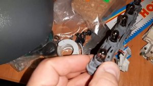 Chevrolet Lacetti замена лампочек в дополнительном стоп сигнале