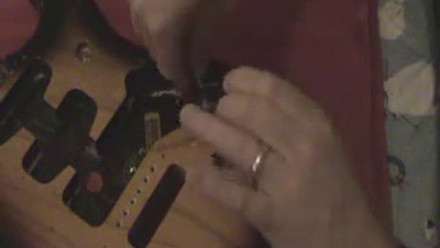 Build an SRV Stratocaster Part 6: Wire and Install Jack смотреть онлайн