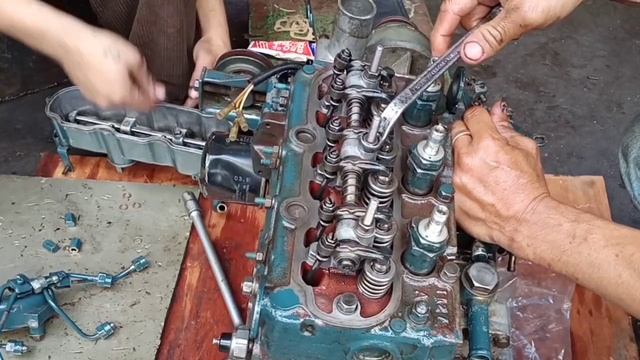 How to rebuild 3 cylinder engine Kubota D850 смотреть онлайн