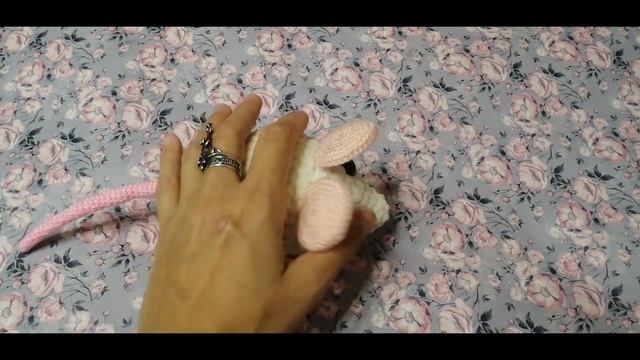 Белый плюшевый крысёныш крючком. смотреть онлайн