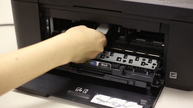 Installing the FINE cartridges (TR4500 series / E4200 series) смотреть онлайн