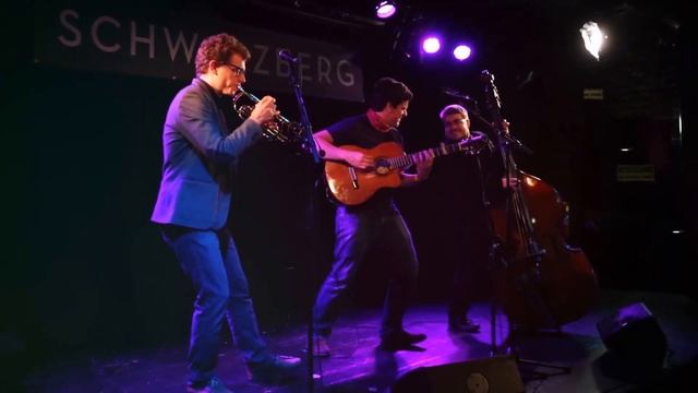 Bryan Benner and the Pool Boys "Glorious Summer" смотреть онлайн
