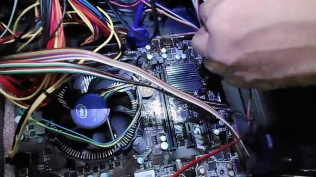 Installation Intel Pentium G4400 Processor, MSI Motherboard & Hyperx Ram to Cabinet Part 2 смотреть онлайн