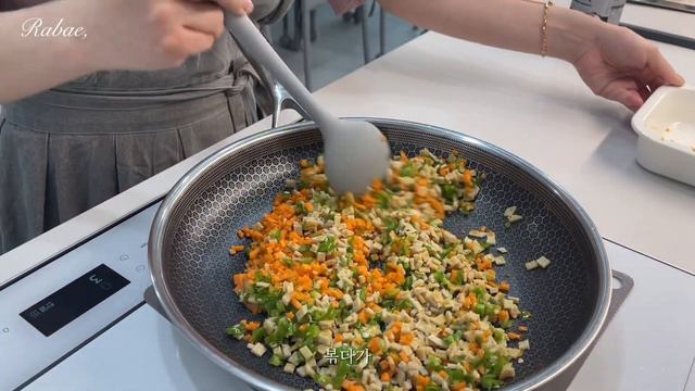 ENG | 더운날 주부가 요리하는법 | 햄치즈 토스트 브런치, 땡초김밥, 떡볶이, 샤넬 지갑 끈달기, 부산여행 смотреть онлайн