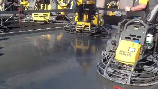 Затирочная машина Wacker Neuson смотреть онлайн