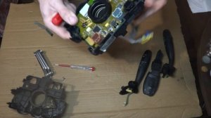 Peugeot 307 Подрулевой переключатель (гитара) Что внутри? Как разобрать ?