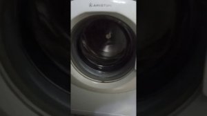 Стиральная машина Hotpoint-Ariston AVL 109, при отжиме раздается хруст и скрежет. Почему?