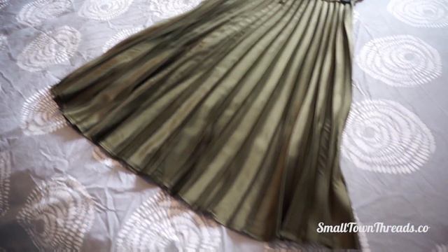 Unwrapping TOPSHOP Karter Loafers & Pleated Midi Skirt смотреть онлайн