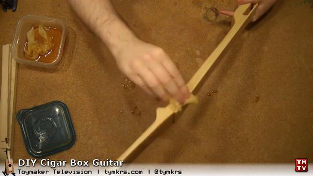 DIY Cigar Box Guitar: Part 7 - Messy Day! Glue and Linseed Oil смотреть онлайн