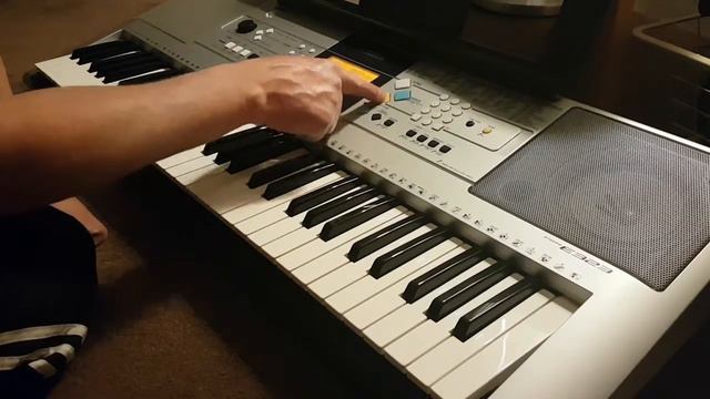 YAMAHA PSR E 323 смотреть онлайн