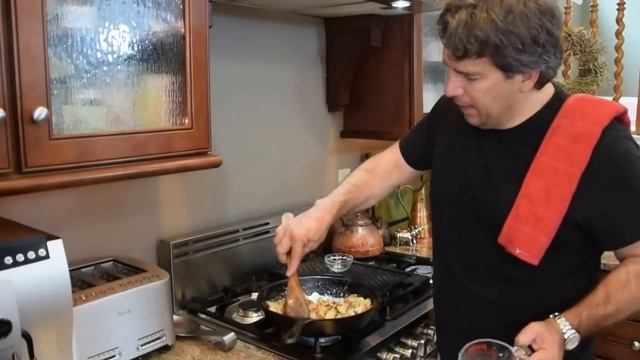 Italian Style Frittata | Cooking Italian with Joe смотреть онлайн