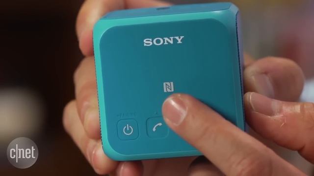 Sony SRS-X11: A tiny cube Bluetooth speaker with some pop смотреть онлайн