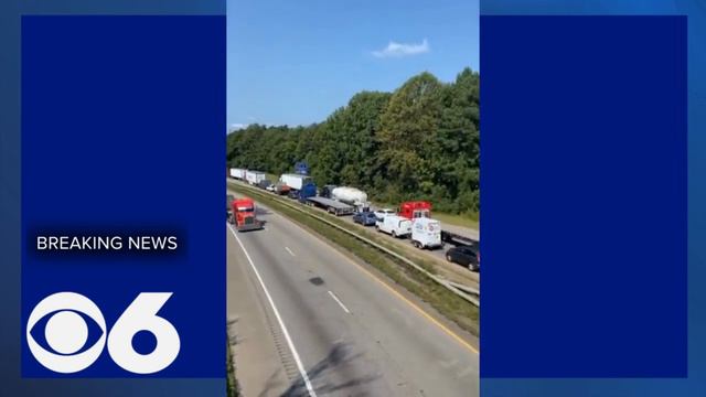 Tractor-trailer overturns on Interstate 85 in Petersburg смотреть онлайн