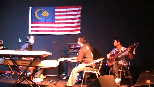 Music Malaysia - Lee Onn, Mustaffa Ramly & Muhammad - Cause We've Ended As Lovers (Jeff Beck Cover) смотреть онлайн