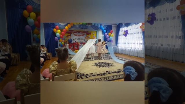 Танец с полотнами смотреть онлайн