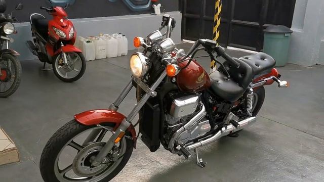 HONDA SHADOW 700 MODELO 1986 смотреть онлайн