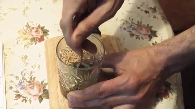 Как приготовить коктейль «Кайпиринья» смотреть онлайн