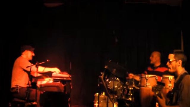 Caldera - Pedro Menendez Fusion смотреть онлайн