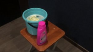 Как удалить пятна клея с обоев