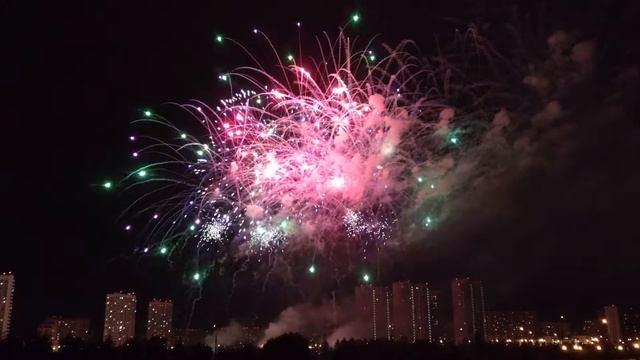 Салют на День города Москва в 2017 году смотреть онлайн