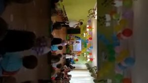 Танец пап с дочками на выпускном Арины в детском саду.