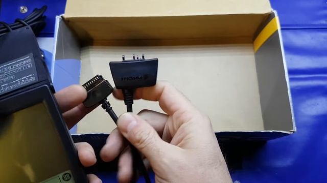 Retro? Palm IIIxe PDA unboxing and teardown смотреть онлайн