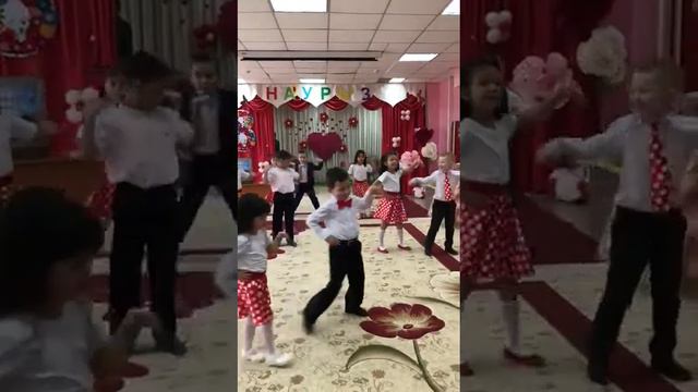 Утренник 8 марта 2019г смотреть онлайн