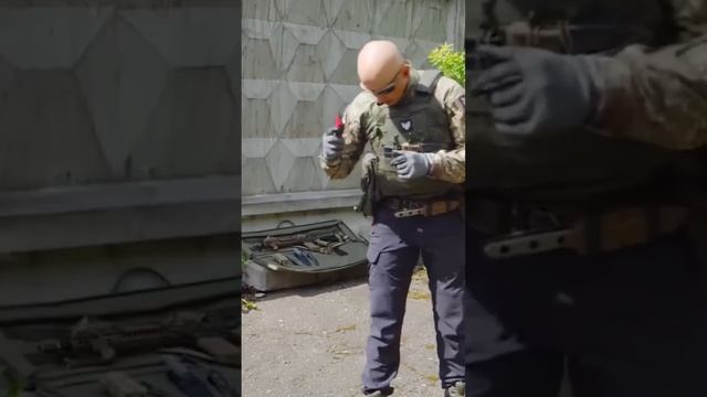 Размещение ножа на голени Razvedos смотреть онлайн