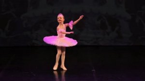 Алена Занозина 6 лет. Вариация Феи Драже из балета Щелкунчик П.И. Чайковского