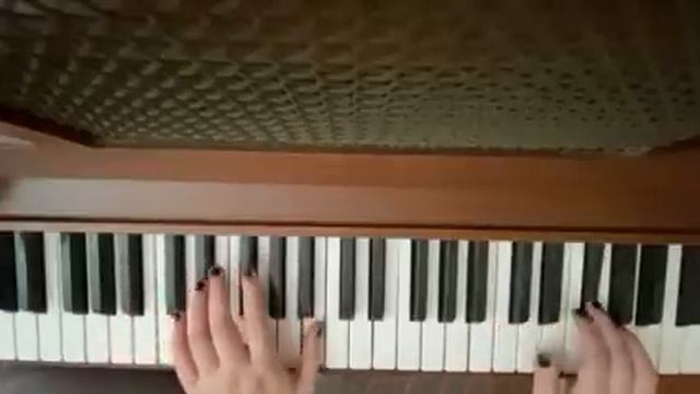 Fallen Down (reprise) on Old, Slightly Out-Of-Tune Piano смотреть онлайн