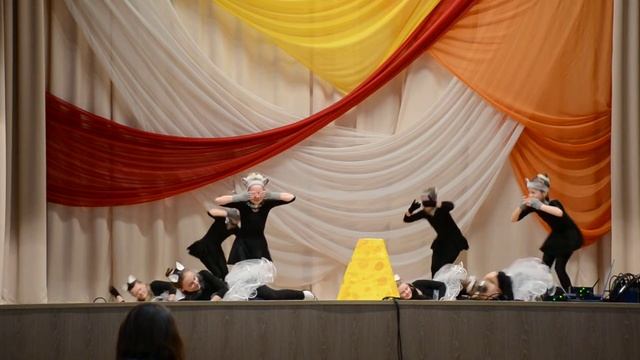 Кошки-мышки. Хореографический ансамбль "Жемчужинки" смотреть онлайн