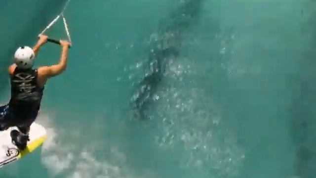 Вейкборд в бассейне, тренировка 19.02.2013 22:00 смотреть онлайн