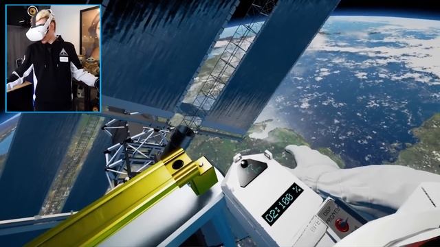 This VR Space Walk Simulation Is Terrifyingly Immersive смотреть онлайн