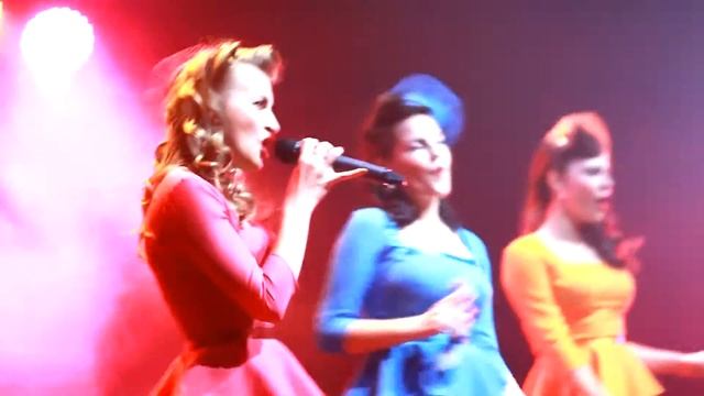 Трио EasyTone, шоу программа 