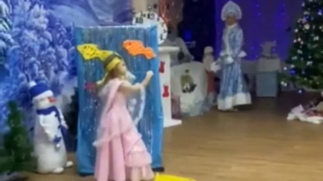 Утренник в подготовительной группе "НЕЗАБУДКИ" смотреть онлайн