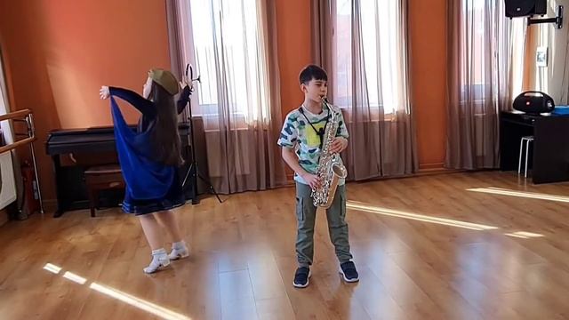 Подарок от ученика музыкальной школы "Мечта" ко дню Великой победы. Москва. смотреть онлайн