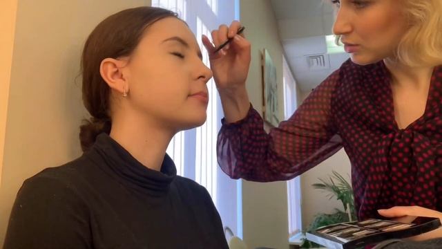 ТРЕШ-САЛОН. МАКИЯЖ ОТ КОНСУЛЬТАНТА MARY KAY смотреть онлайн