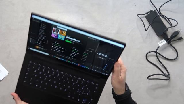 Recensione LENOVO YOGA 9i BELLISSIMO! E con la PENNA! смотреть онлайн