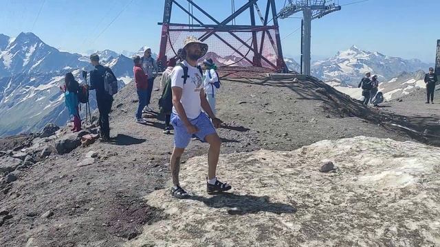 Эльбрус трудно дышать,высота 3847метров. смотреть онлайн