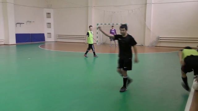 Первенство города. 2 лига. 1 тур. Металлург - Голландец 5 : 2 смотреть онлайн