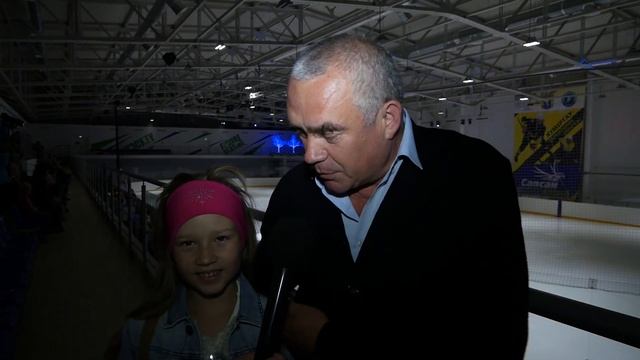 На "Сапсан-Арене" прошли показательные выступления юных фигуристок смотреть онлайн