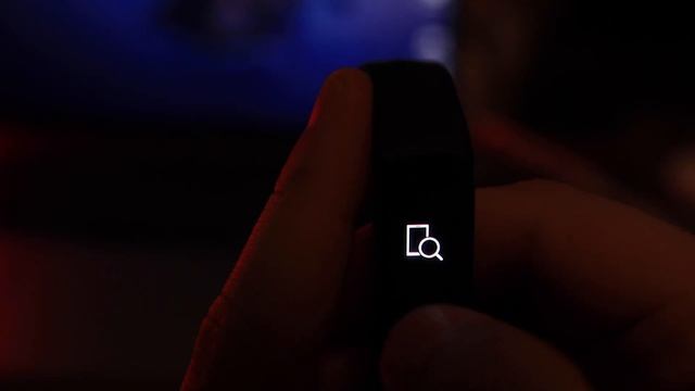 ОБЗОР HUAWEI HONOR BAND 4 ► ЗАРОДЫШ XIAOMI MI BAND 4? смотреть онлайн