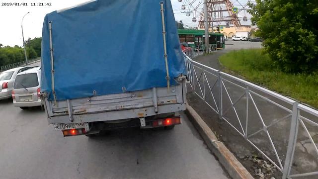 Поездка на работу на моноколесе NikolaPlus100V Новосибирск Горский мкрн. - пл. Ленина смотреть онлайн