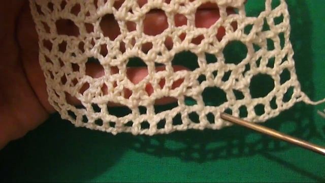 КВАДРАТНАЯ САЛФЕТКА С КРАСИВОЙ КАЙМОЙ смотреть онлайн