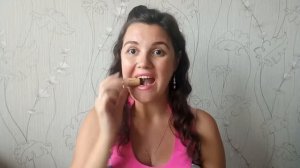 Развитие вибрации язычка. Упражнение с пробкой