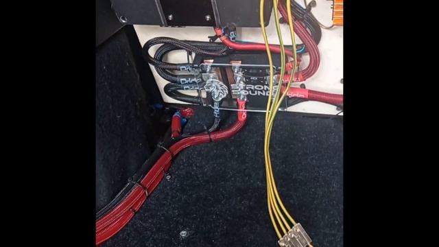 Генератор ВПС 253 и Автозвук. Обзор на ОЧЕНЬ громкую Лада Гранта. смотреть онлайн