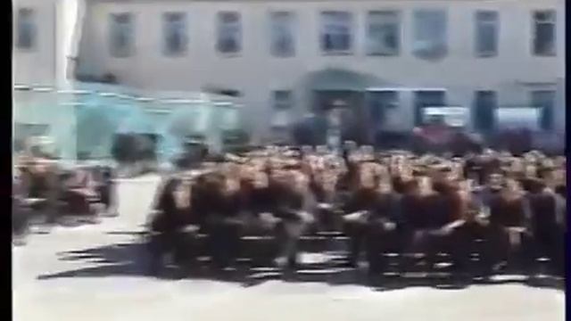 Заря - Он все также на корточках. смотреть онлайн